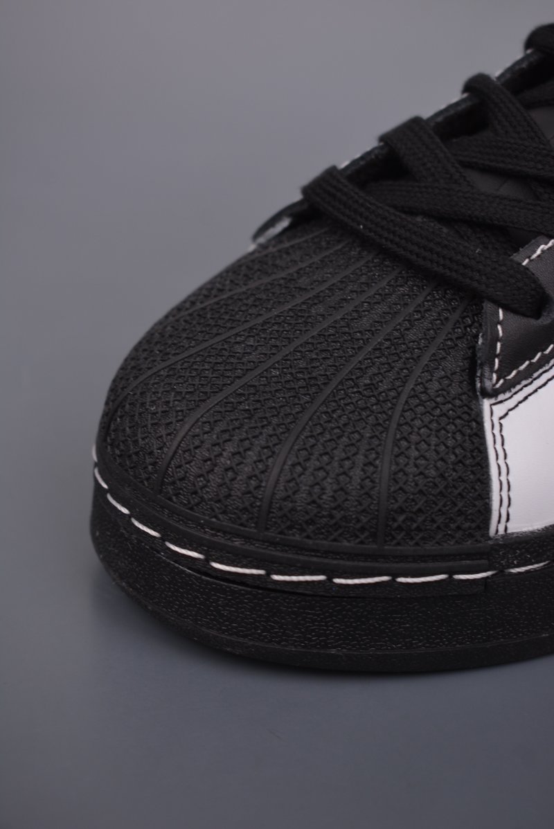 Adidas Superstar XLG W view