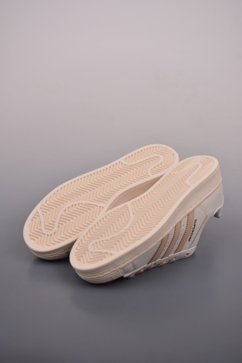 Adidas Superstar XLG W 'White' view