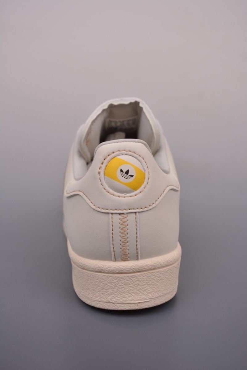 Adidas Superstar XLG W 'White' view