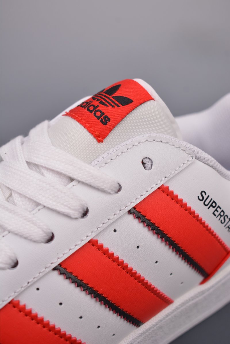 Adidas Superstar XLG W view
