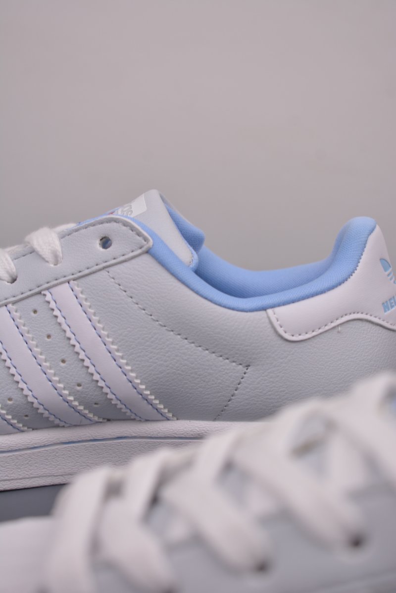 Adidas Superstar XLG W 'White' view