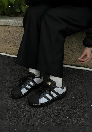 Adidas Superstar XLG W view 4