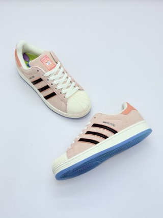 Adidas Superstar x SpongeBob SquarePants 'Pink / Red' view 2