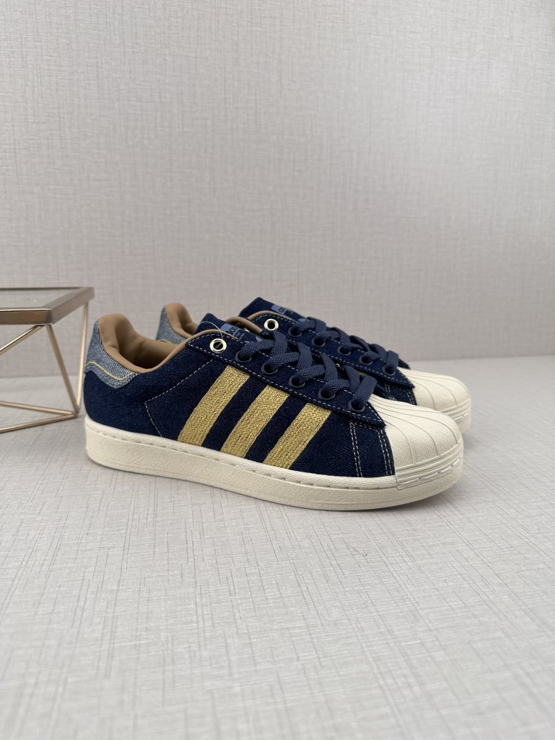 Adidas Superstar 82 view