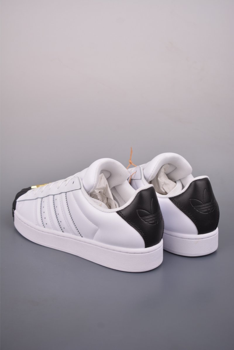 Adidas Superstar 2 ST view