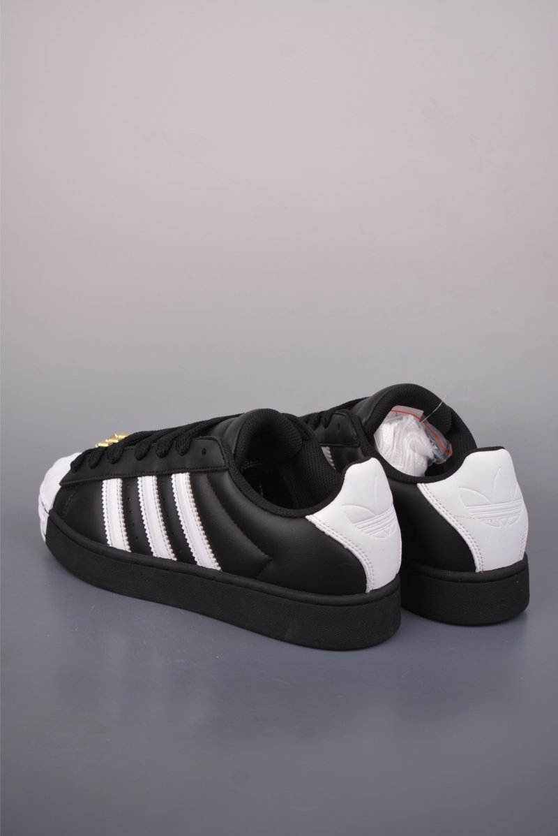 Adidas Superstar 2 ST view