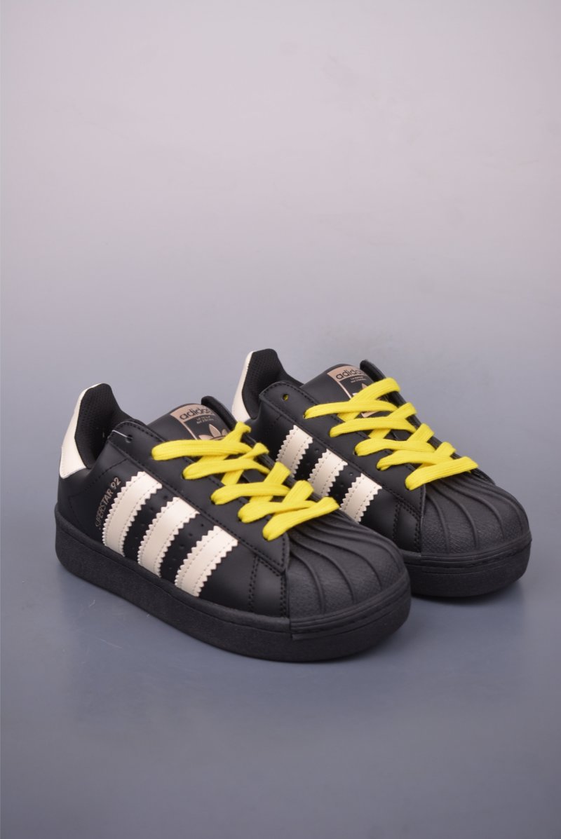 Pharrell x Adidas Superstar 92