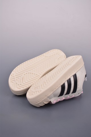 Pharrell x Adidas Superstar 92 view 3