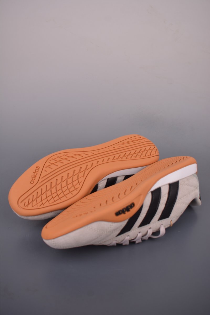 Adidas Originals Adiracer 2026 view