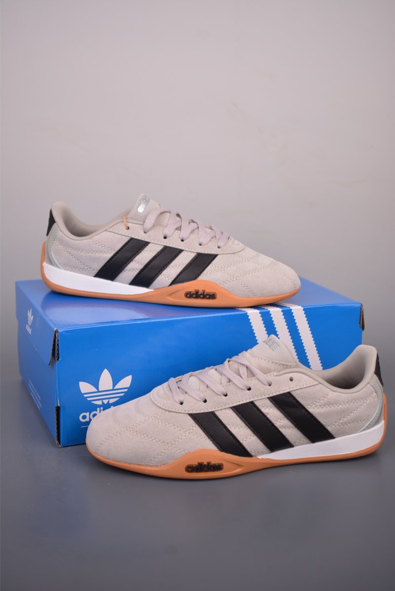 Adidas Originals Adiracer 2026 view