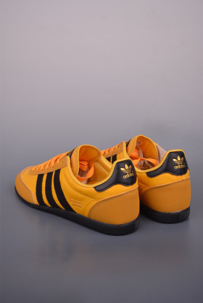 Adidas T Japan W view
