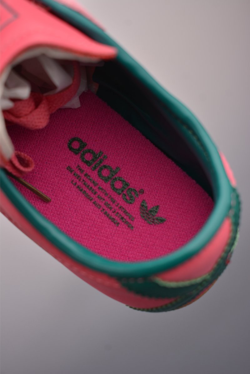 Adidas Tokyo W T RB view