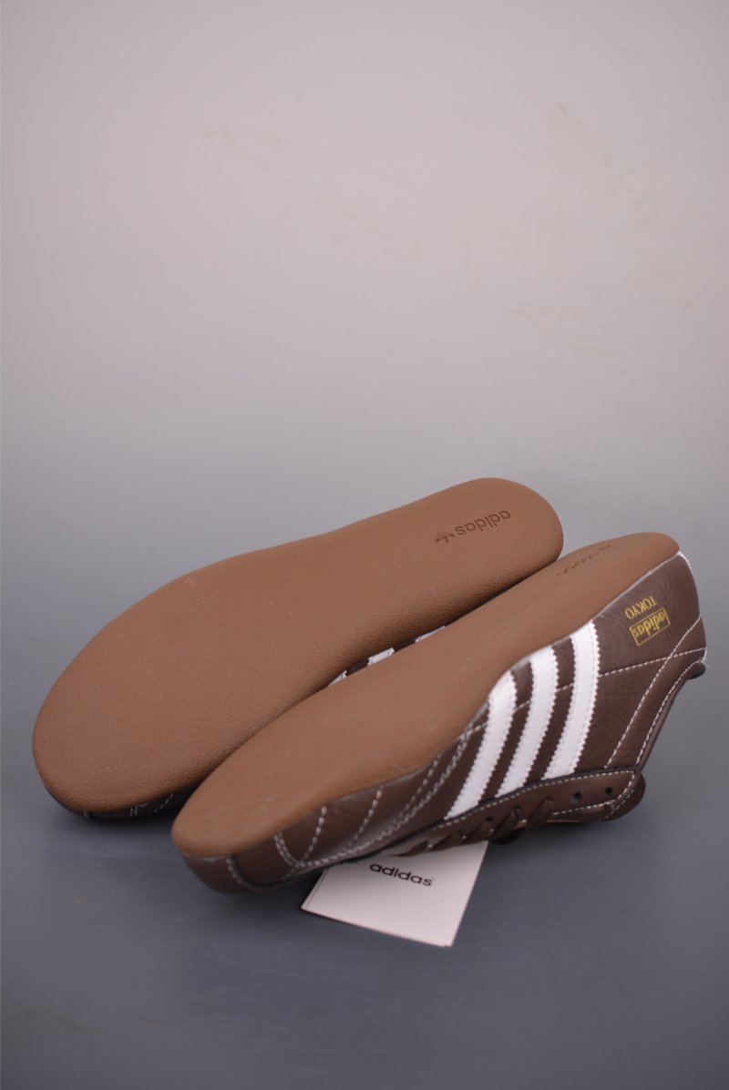 Adidas Tokyo W view
