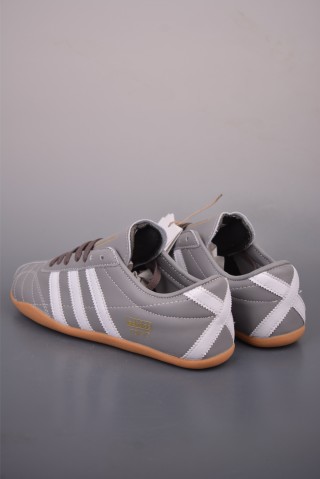 Adidas Tokyo W view 2
