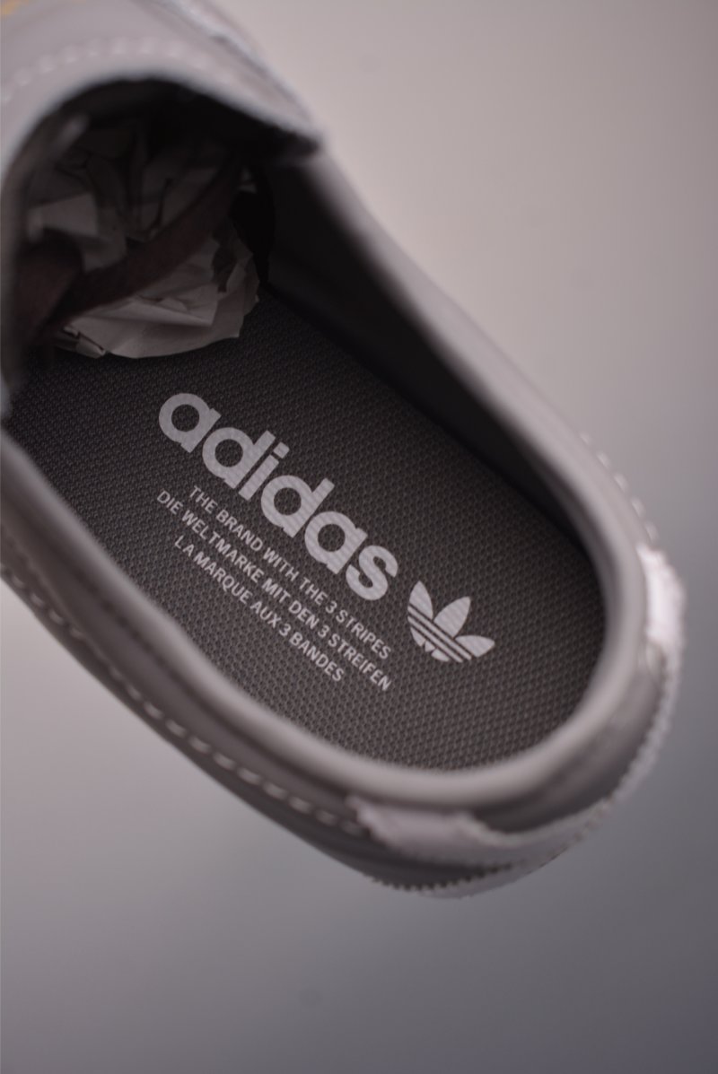 Adidas Tokyo W view