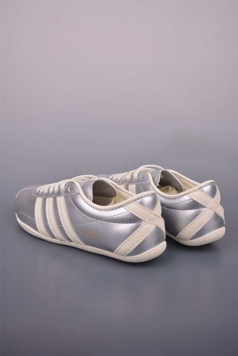 Adidas Tokyo W view