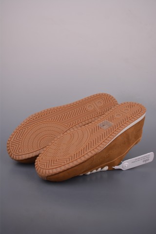 Alo Sunset Sneaker view 3