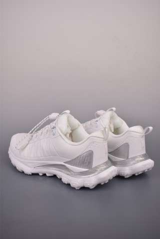 Alo Yoga Runner Trail view 2