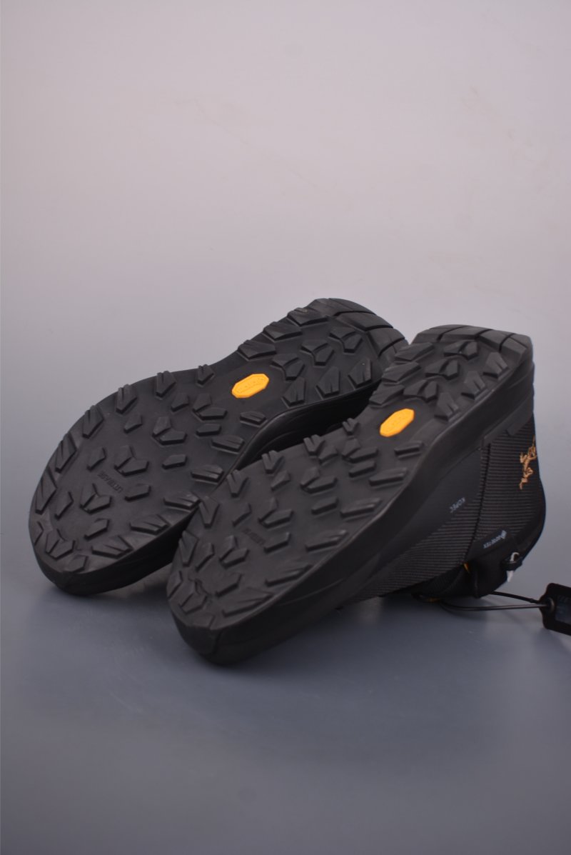 Arc'teryx Arc'Kopec GTX Mid 'Yellow / Gold' view