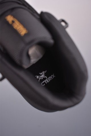 Arc'teryx Arc'Kopec GTX Mid 'Yellow / Gold' view 9