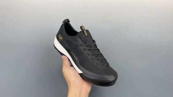 Arc'teryx Konseal LT view 1