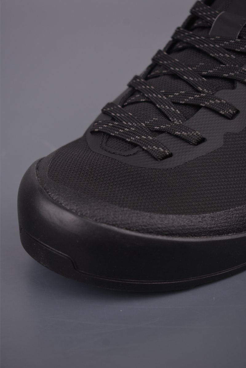 Arc'teryx Konseal LT view