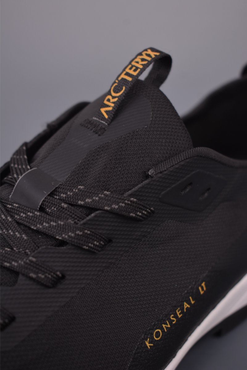 Arc'teryx Konseal LT view