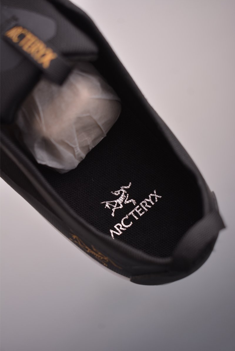 Arc'teryx Konseal LT view