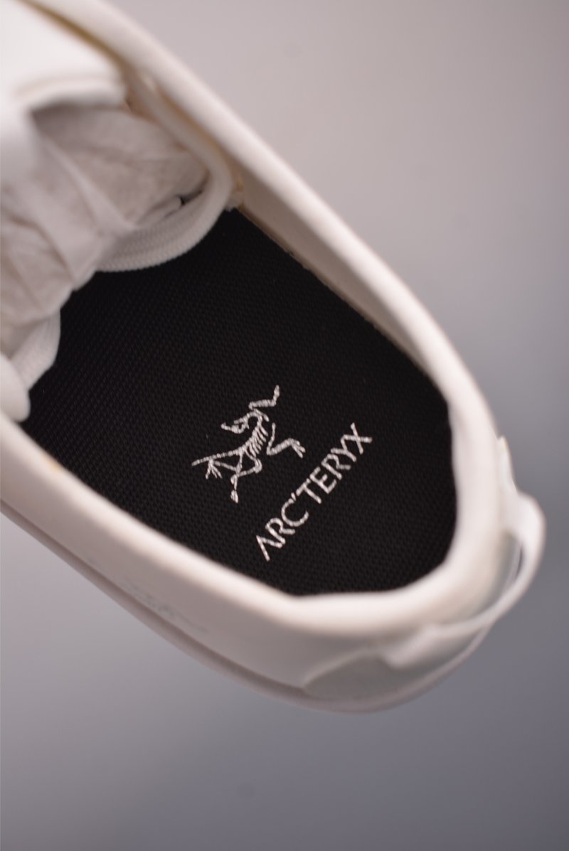 Arc'teryx Konseal LT view