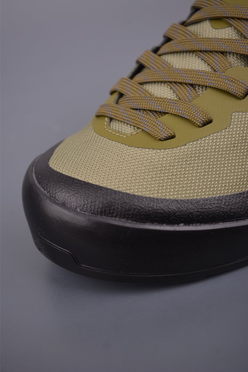 Arc'teryx Konseal LT view
