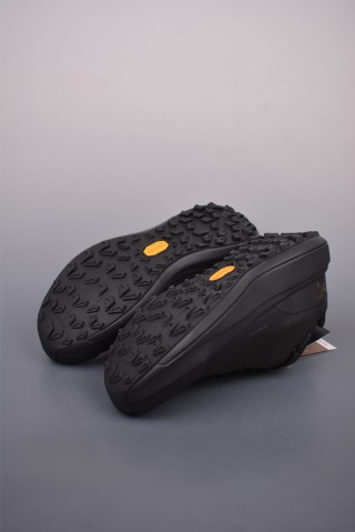Arc'teryx Sylan GTX 'Yellow / Gold' view 3