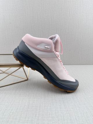Arc'teryx Konseal LT W view 2
