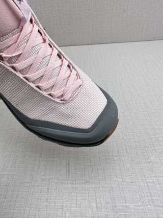 Arc'teryx Konseal LT W view 7