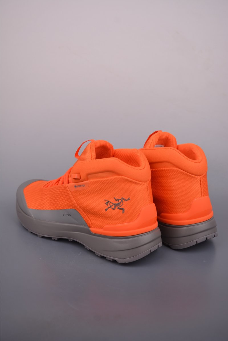 Arc'teryx Kopec GTX M Mid view