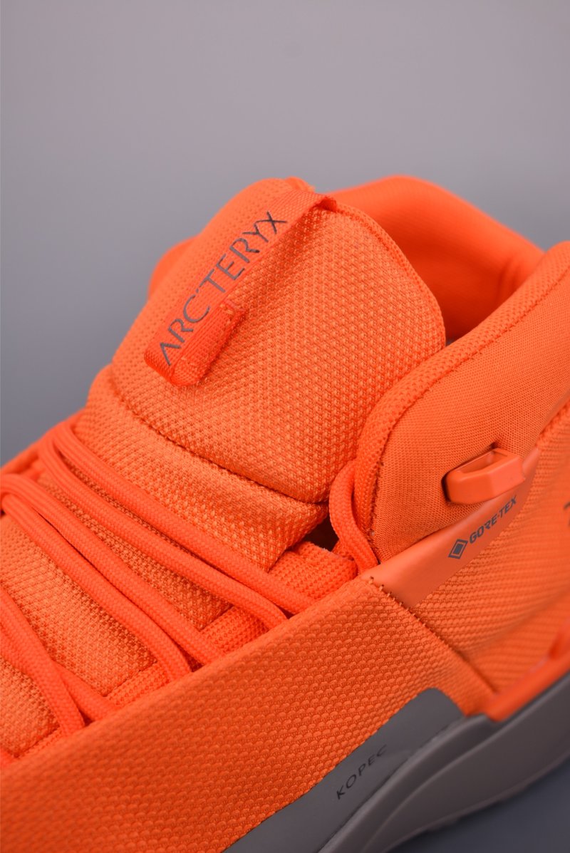 Arc'teryx Kopec GTX M Mid view