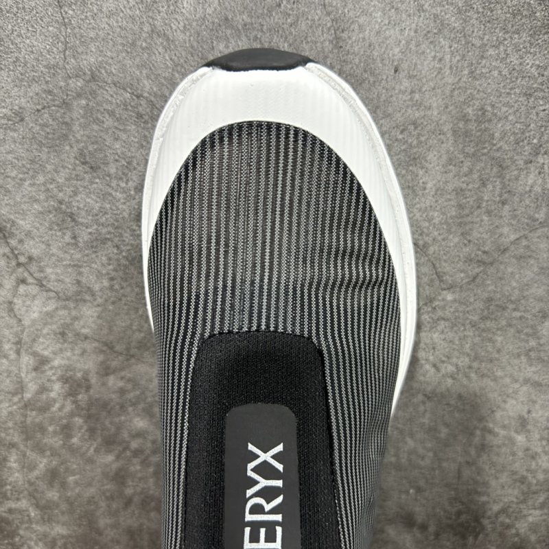 Arc'teryx Norvan SL 3 'Black / Yellow' view