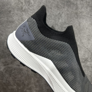 Arc'teryx Norvan SL 3 'Black / Yellow' view 7