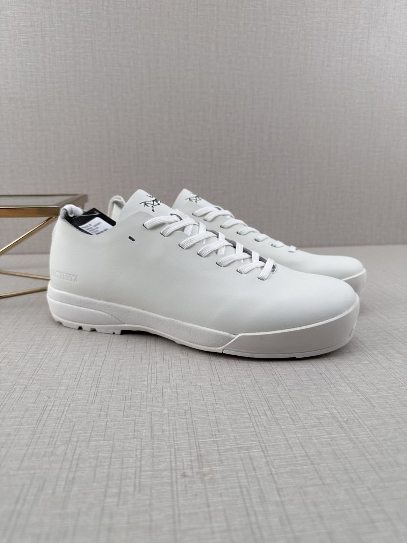 Arc'teryx Konseal LT M view