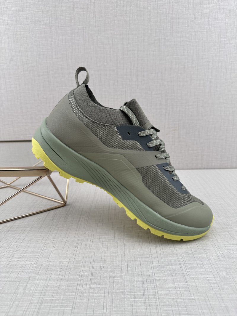 Arc'teryx Konseal LT view