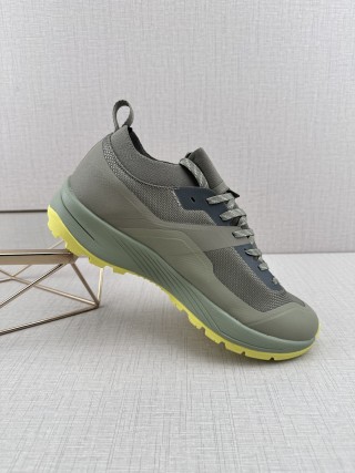 Arc'teryx Konseal LT view 2