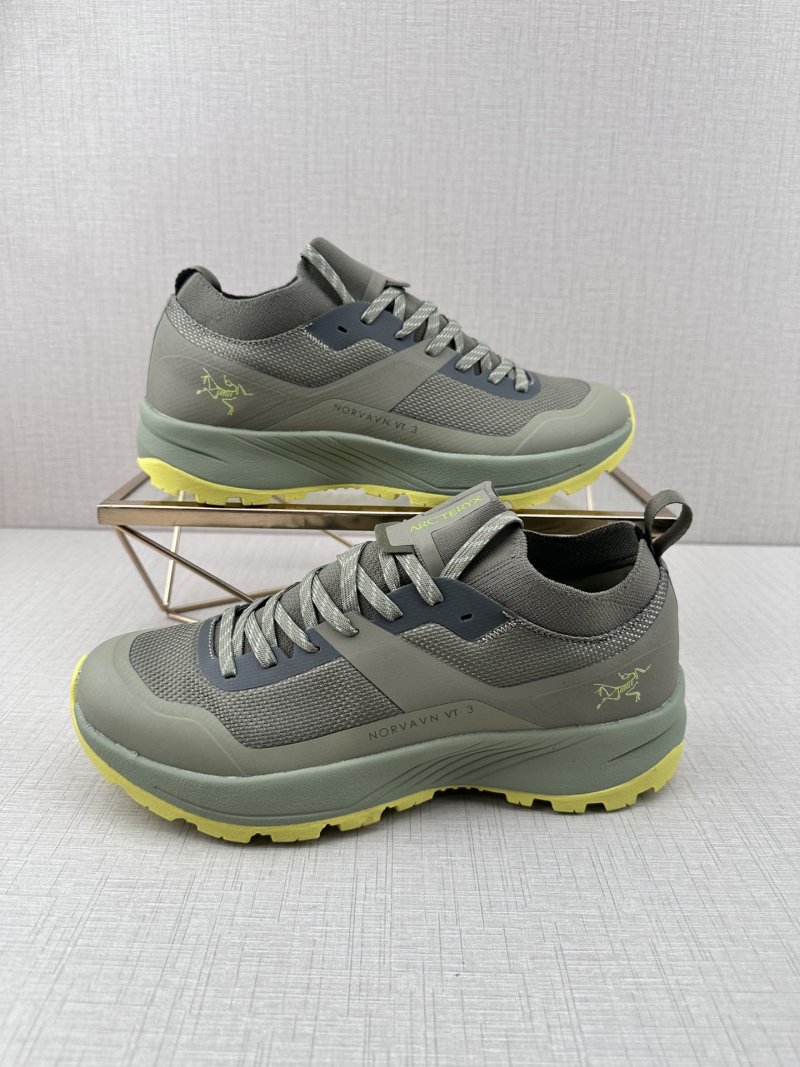 Arc'teryx Konseal LT view