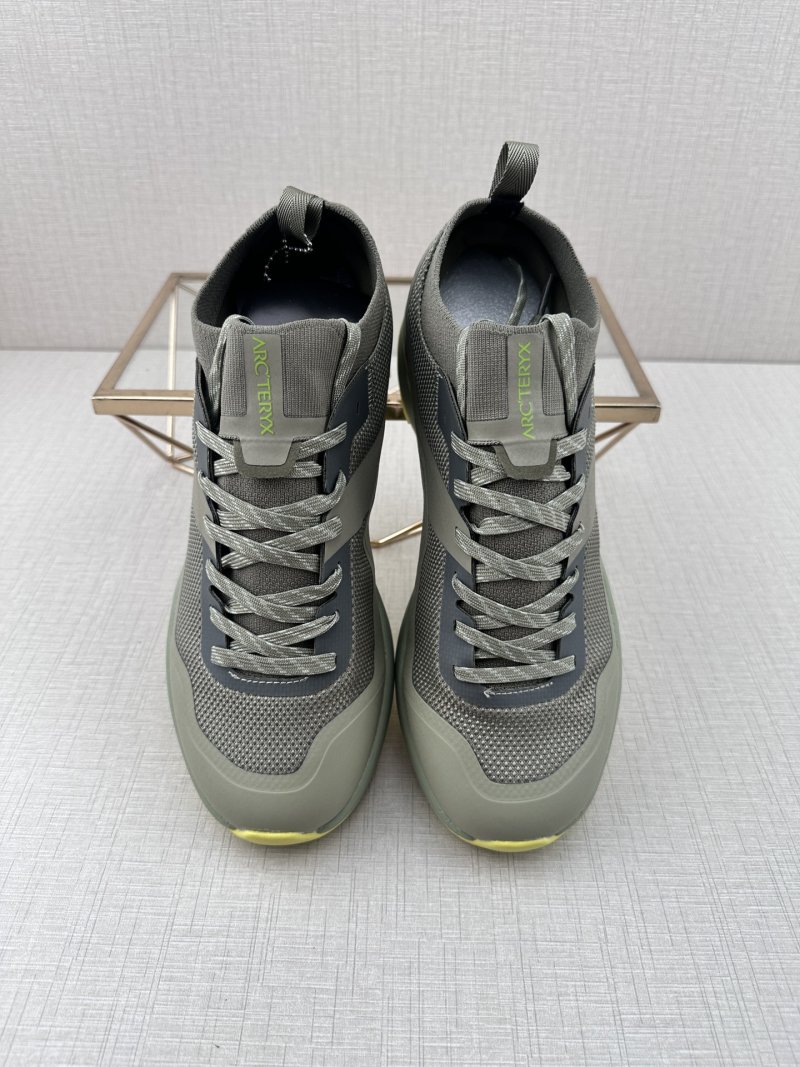Arc'teryx Konseal LT view