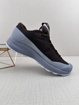 Arc'teryx Bora Kragg Shoes Q11 view 2