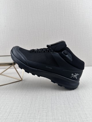 Arc'teryx Bora Kragg view 1