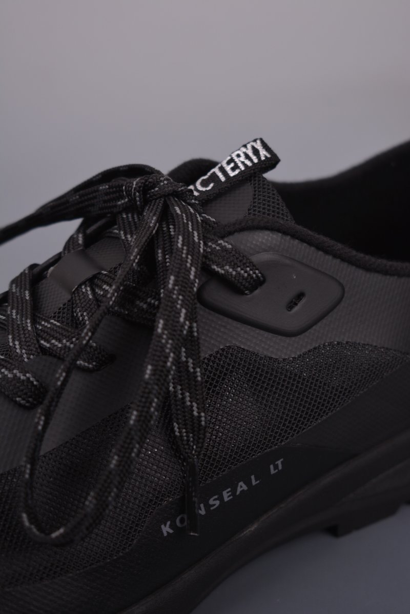 Arc'teryx Bora2 Mid view