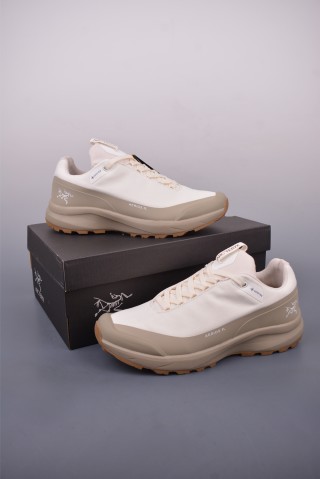 Arc'teryx Konseal LT view 1