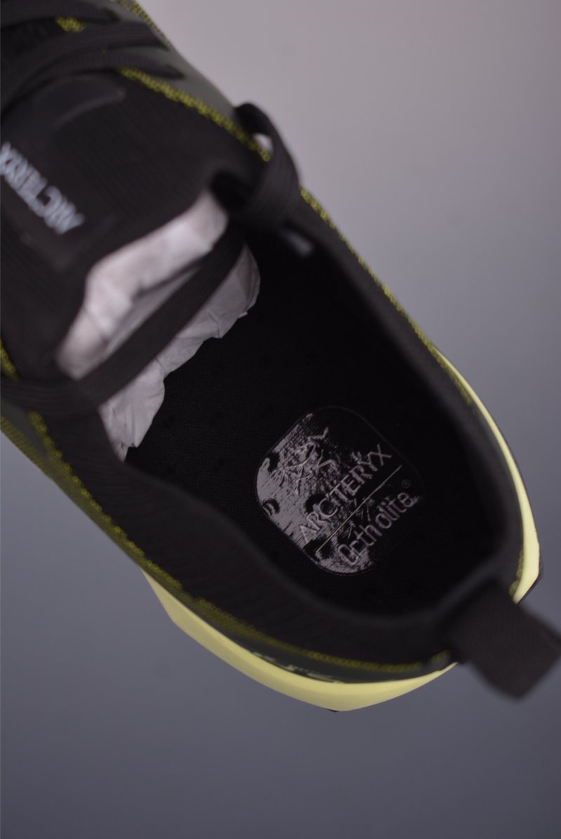 Arc'teryx Konseal LT view