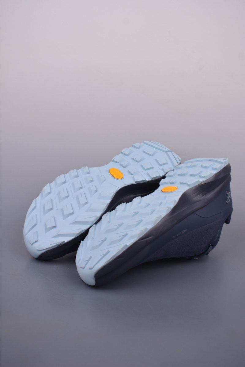 Arc'teryx Konseal LT view