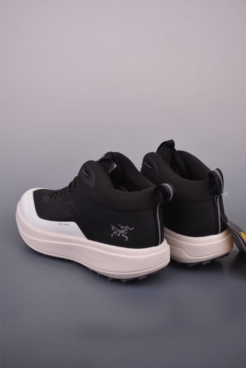 Arc'teryx Norvan LD 3 view