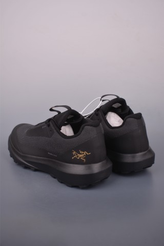 Arc'teryx Norvan GTX view 2